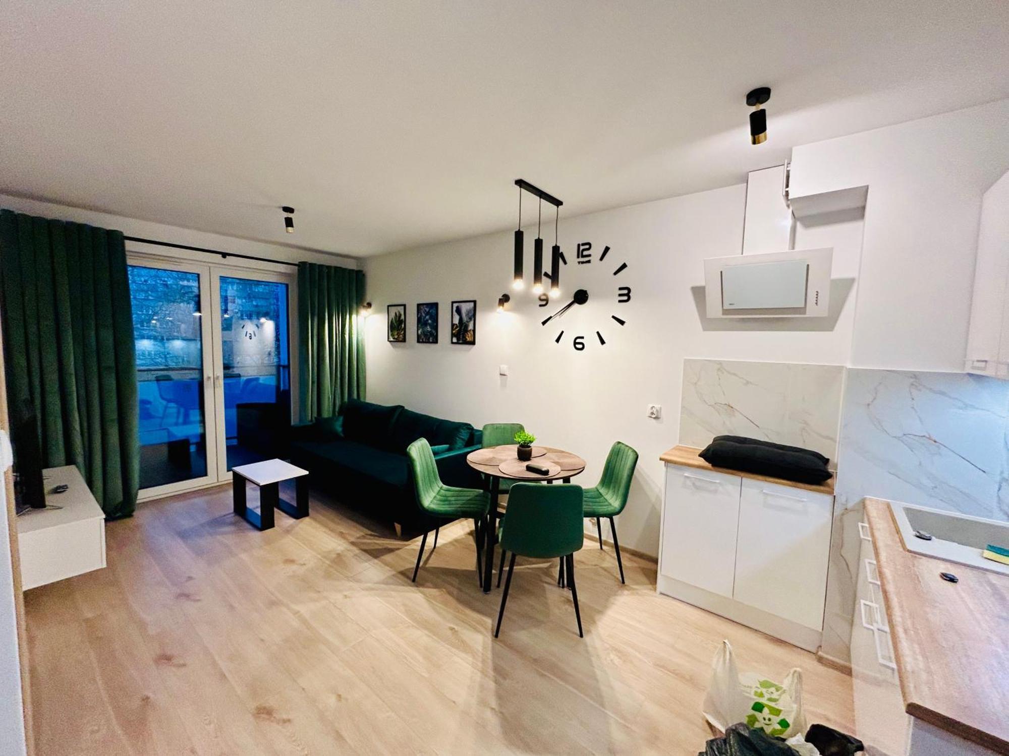 Apartment Green With Private Bike Storage ชวีโนวิชแจ ภายนอก รูปภาพ