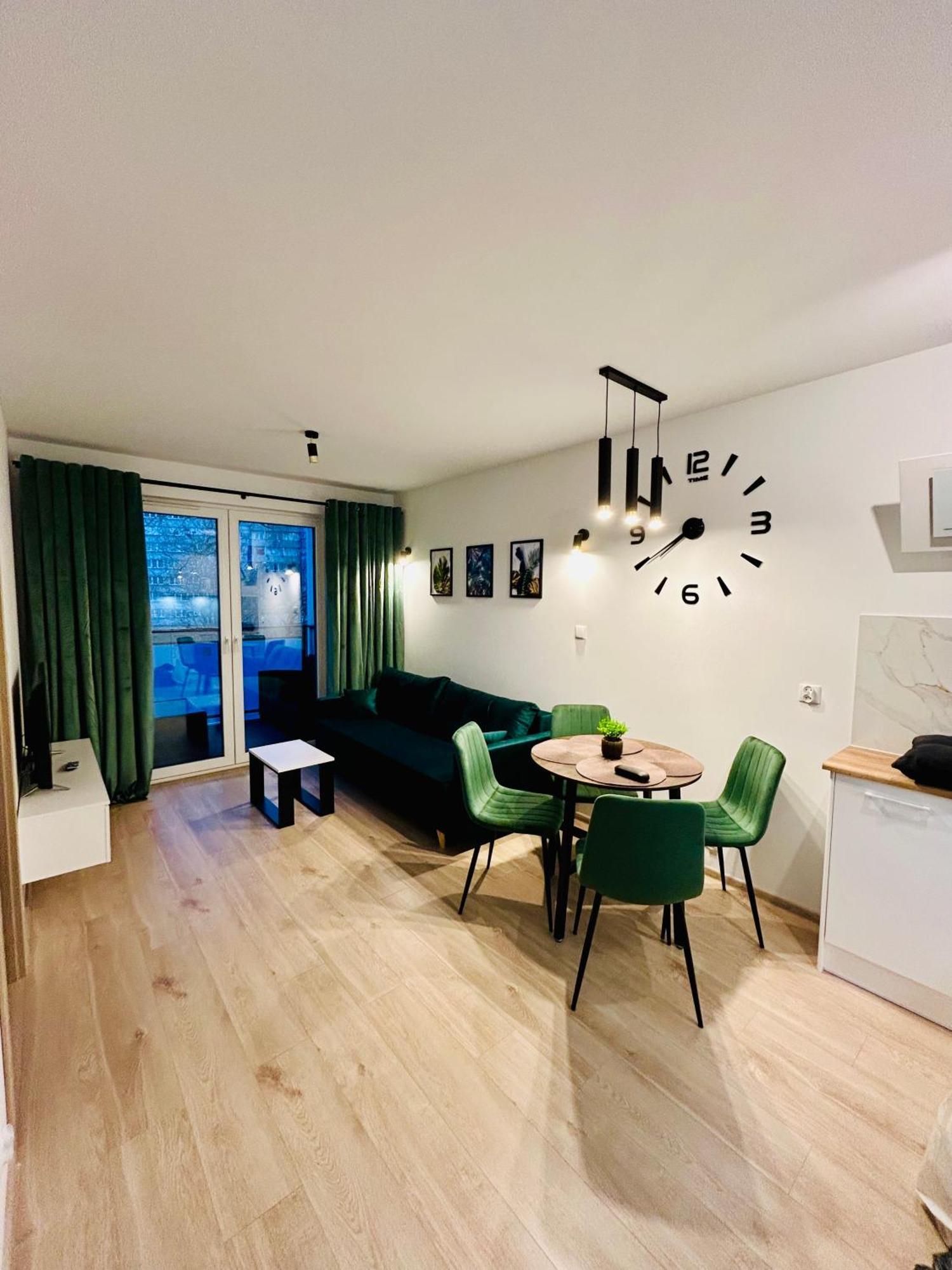 Apartment Green With Private Bike Storage ชวีโนวิชแจ ภายนอก รูปภาพ